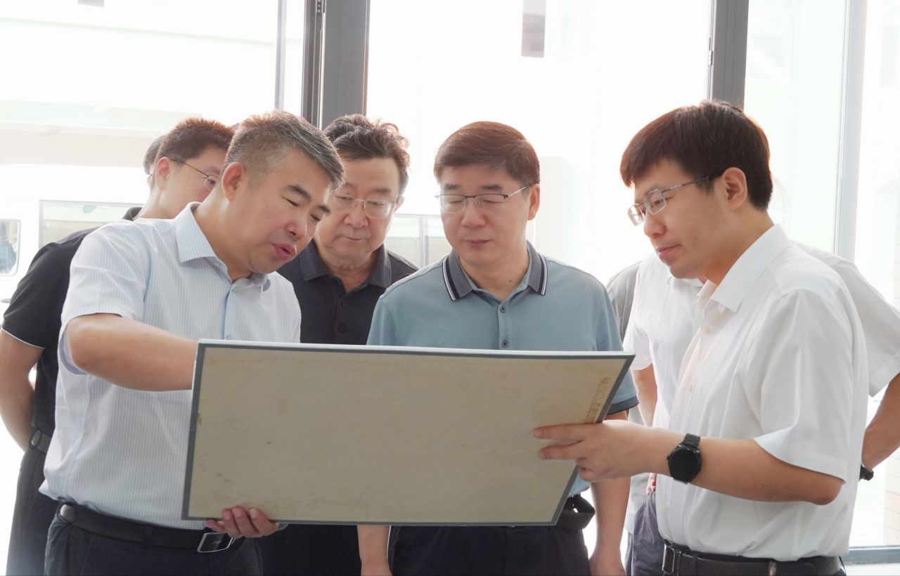 河北工业大学党委书记韩旭一行来馆调研考察